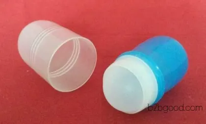 There are public models available that can provide a large number of wide-mouthed ball-bearing plastic containers measuring 50ml.