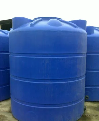 Plastic containers (direct from the manufacturer) water tower