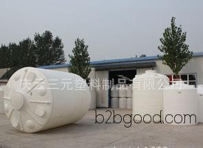15 tons of plastic containers, 15,000 liters of large plastic tanks, PE water tanks PT1500