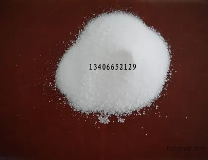 Solid propionic acid for chemical textile auxiliaries, production of solid propionic acid