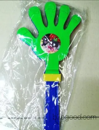 Manufacturer's order production for wholesale 14.5cm long, small-sized children's plastic toys, promotional gifts. Clap hands and cheer!
