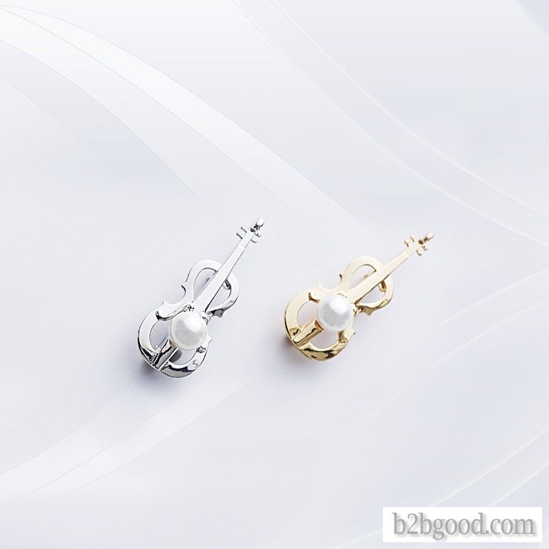 Violin series brooch