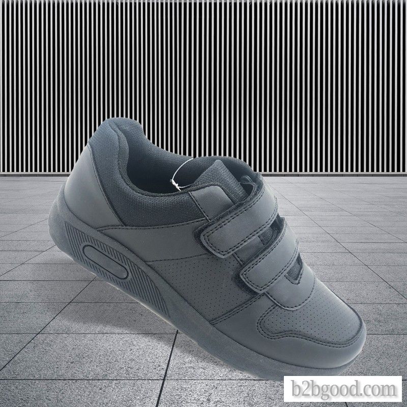 Sports shoes
