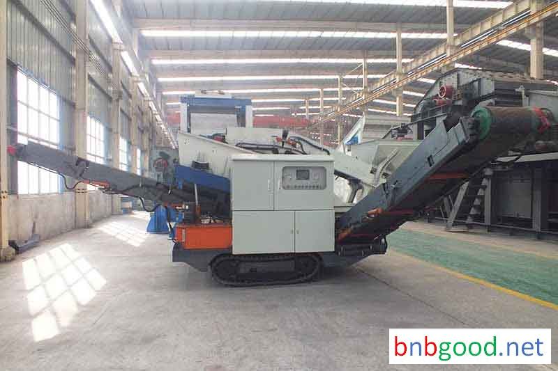 China crawler gravel mobile crushing plant