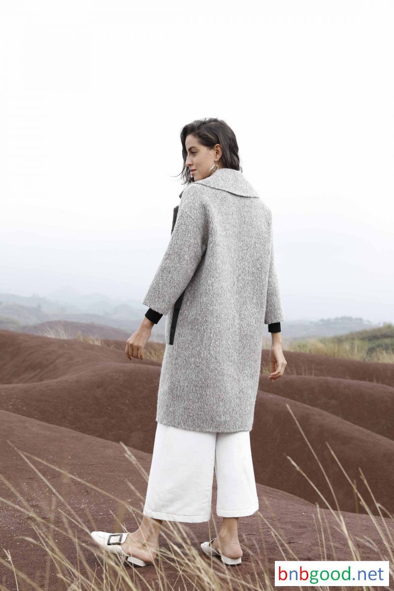 Women's coat, square collar, square pocket, half long sleeves