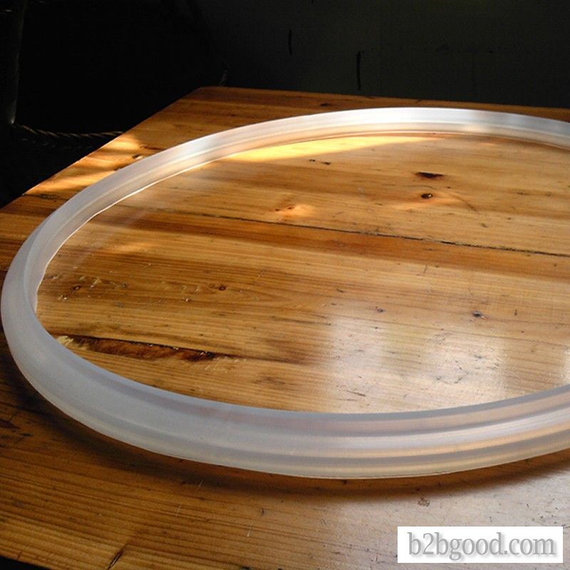 Flanged atmospheric manhole sealing ring
