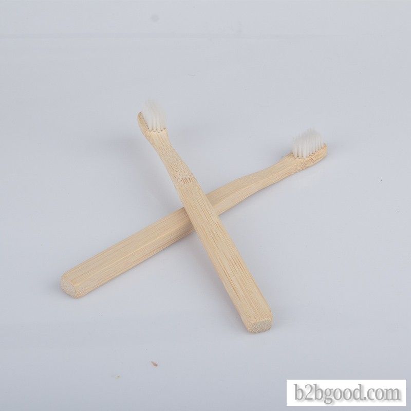 Square - tailed toothbrush