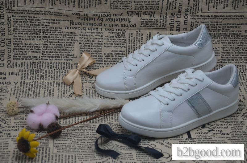 Funkycolour/little white shoes