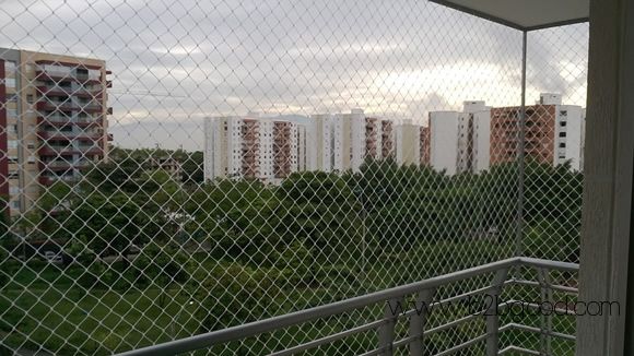 Пластиковый мешский фенс