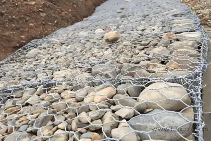 Ящик из каменной клетки